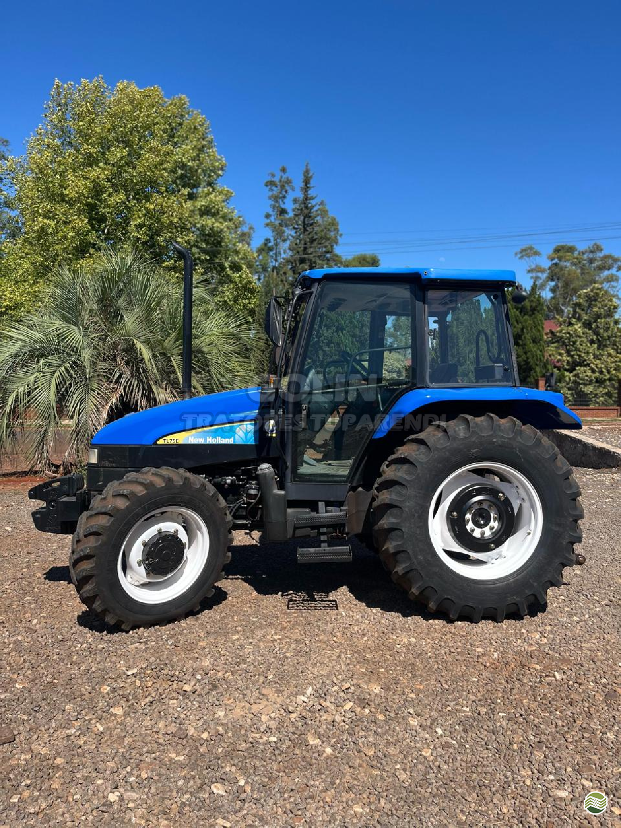 TRATOR NEW HOLLAND NEW TL 75 Tração 4x4 Golin Tratores TUPARENDI RIO GRANDE DO SUL RS